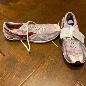 NWT Mizuno Running Shoes - Super Light Weight - Men’s 10.5
